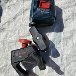 Bosch Professional Laser Level w/ Clamp Mount