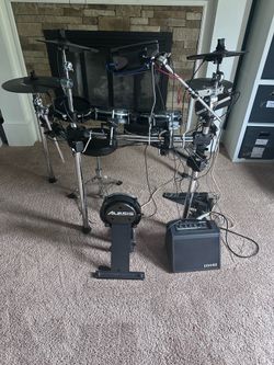 Alesis Command Mesh Drum Kit + Extras