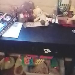 Bed room desk