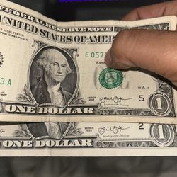 Two, series 2013 $1 dollar bills