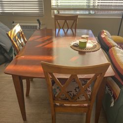 Table + 4 Chairs