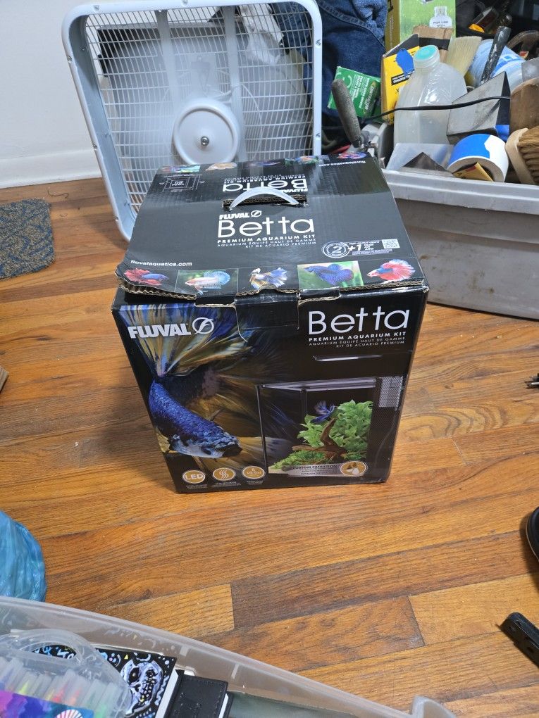 Fluval 6gal Betta Premium Aquarium Kit