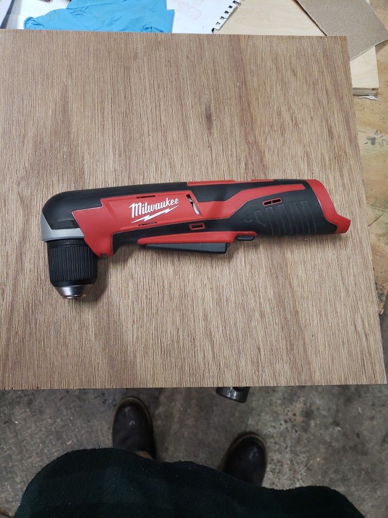Milwaukee 90° Drill