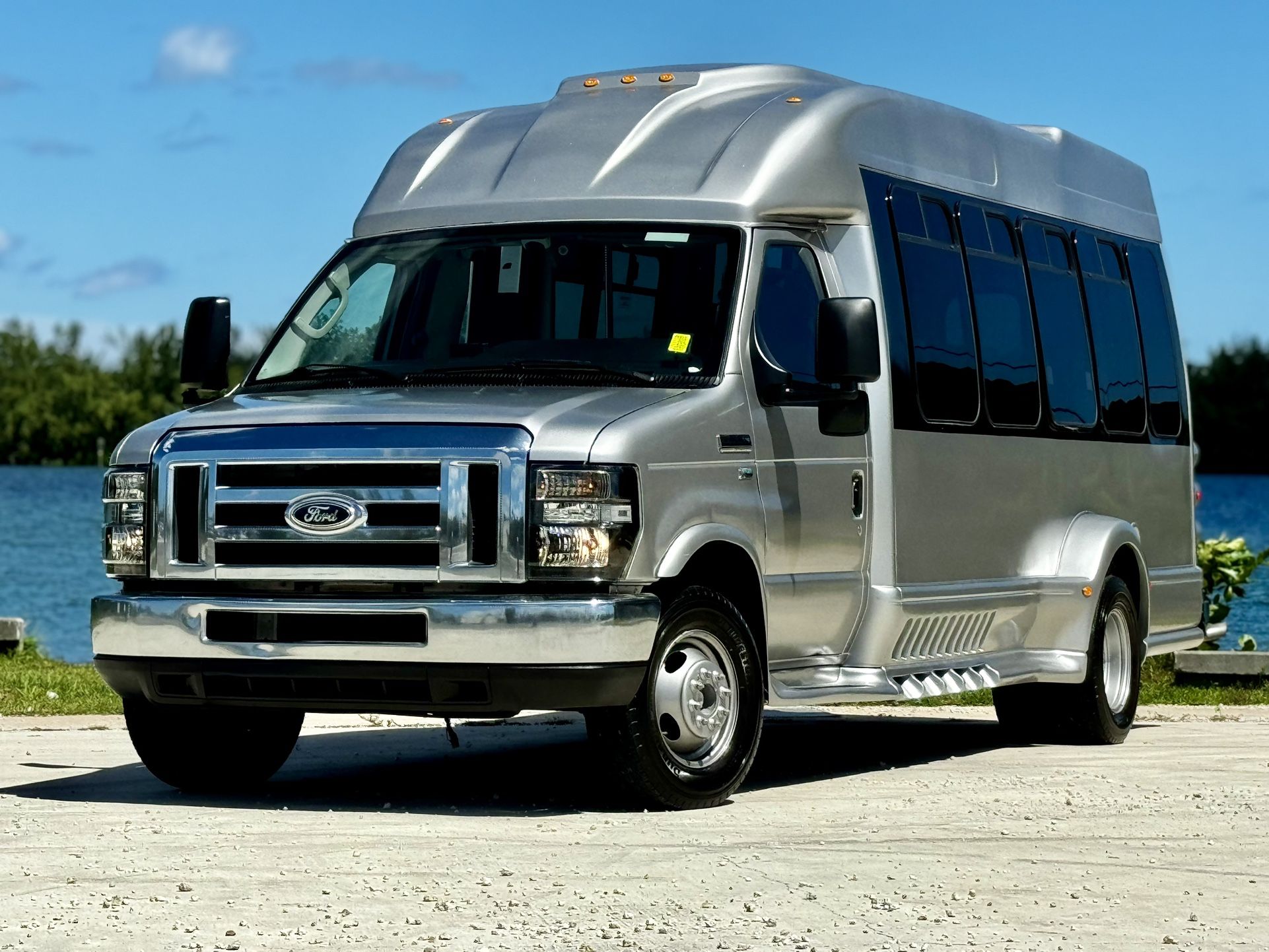 2015 Ford E-350