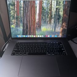 2019 Macbook Pro - 16” - Intel i7 - 16GB Memory - Intel UHD Graphivs