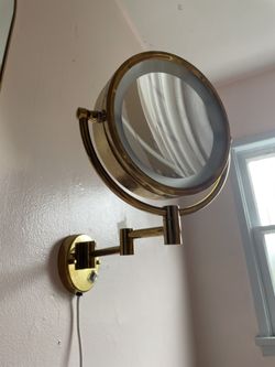 Vanity Mirror With Light- Plug In