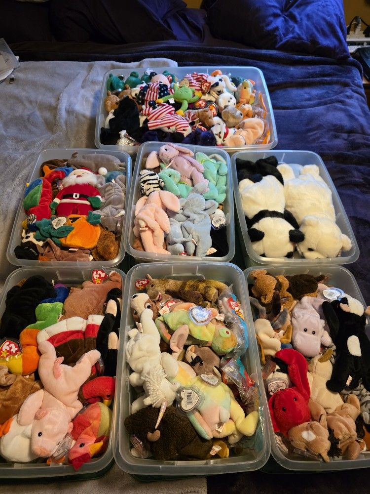 151 Beanie Babies 