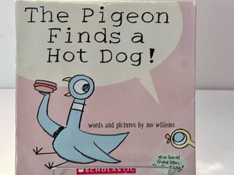 Mo Willems The Pigeon Finds a Hot Dog! Paperback 2005 Scholastic Inscribed