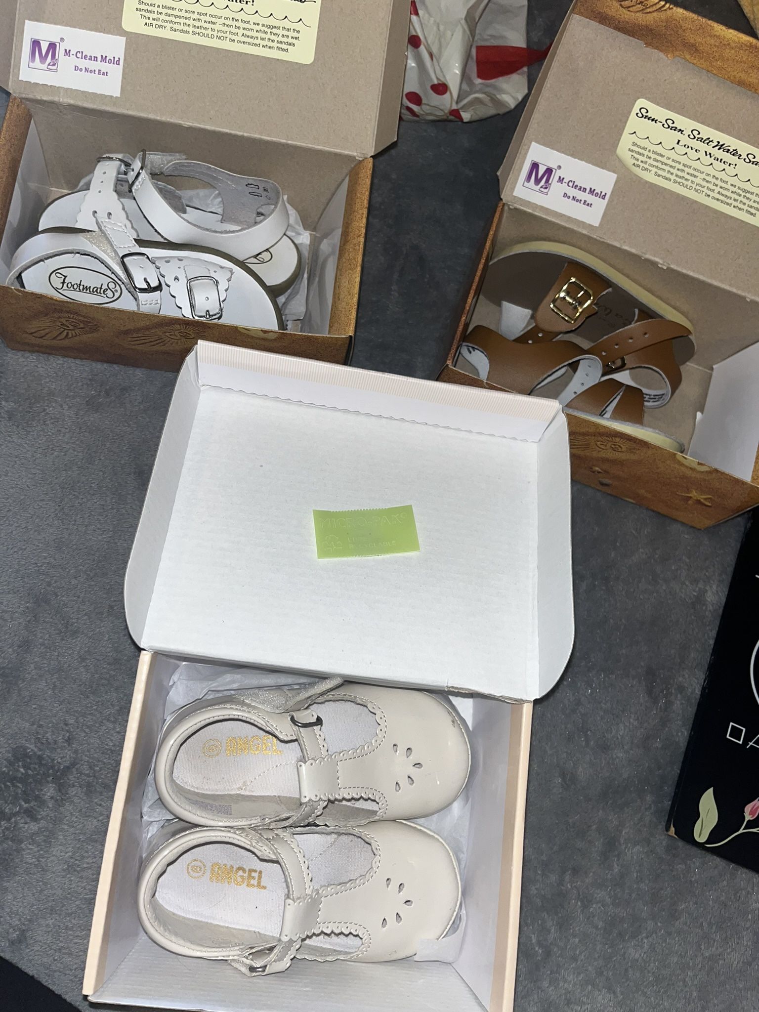 5 pairs of Baby shoes Different sizes check description