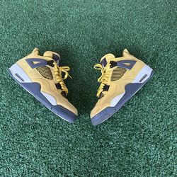 Air Jordan 4 Retro Lightning | Size 10.5