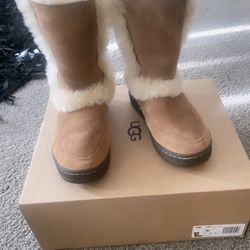 New Condition Ugg Boots Size 7 Women
