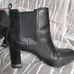 Tory Burch Boots