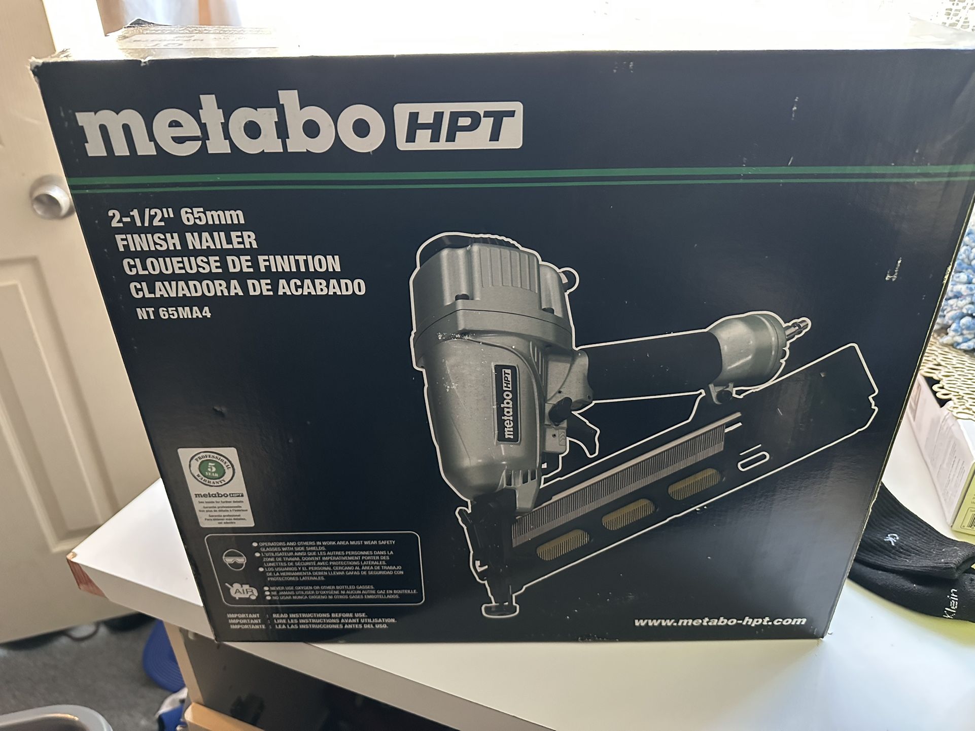 Metabo 2 1/2 Finish nailer