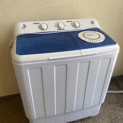 Portable Washer/Dryer Machine. Compact twin tub.