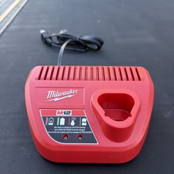 M12 charger