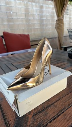 🔥 Rose gold SteveMadden patten Leather heels 🔥