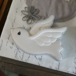 2006 Precious Moments Bisque Ceramic Dove Bird Jewelry-Trinket Box


