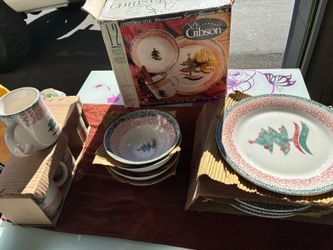 Christmas Dinnerware 🎄