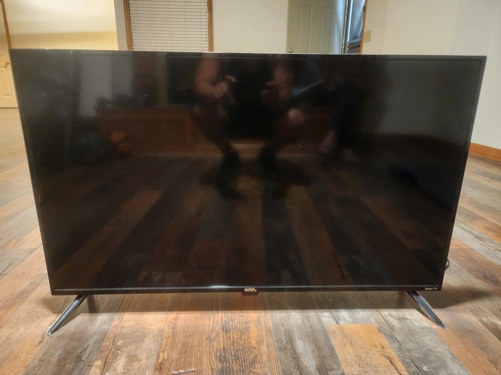 40" Smart Onn TV