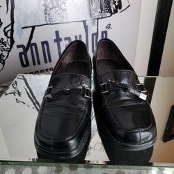 Liz Claiborne heels size 9.5