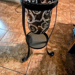 Partylite hurricane amaretto swirl candle holder with stand 