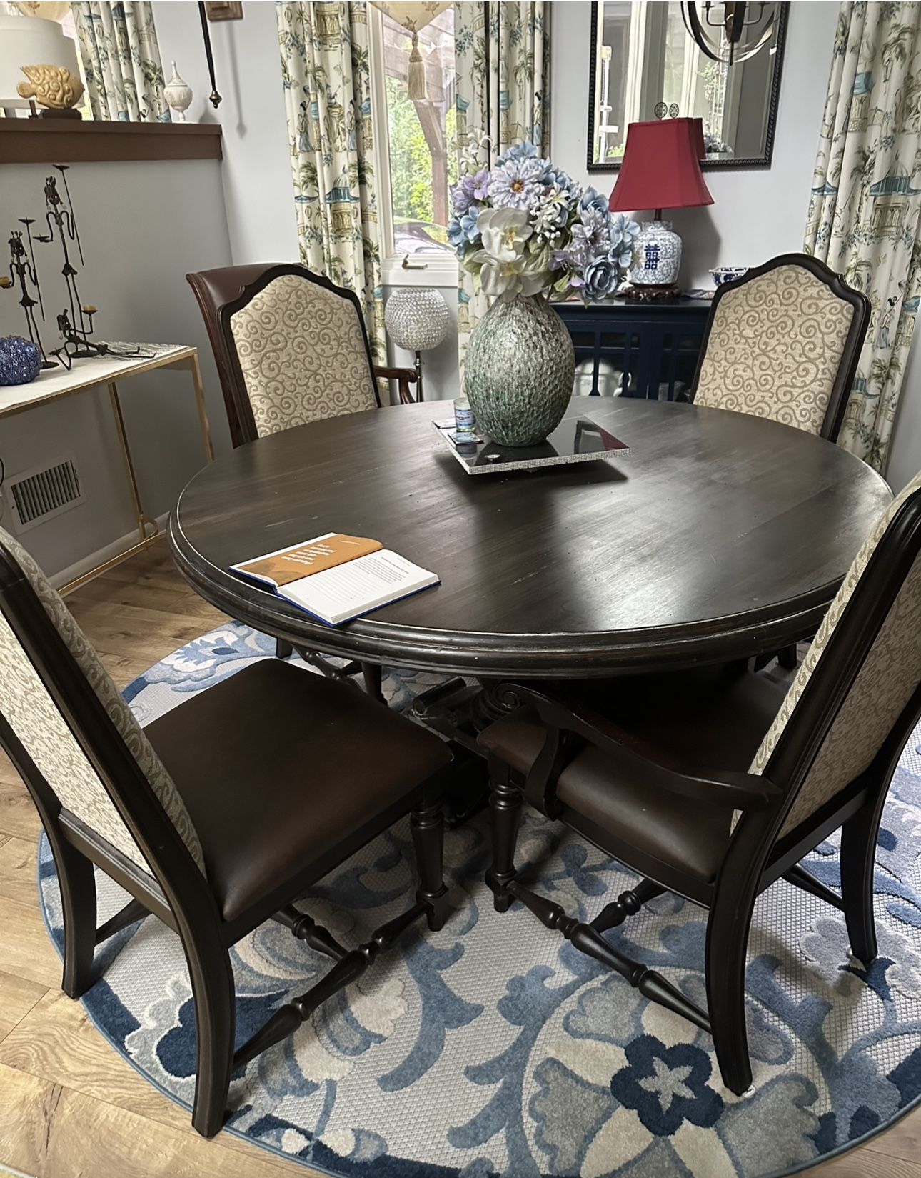 Round Dining Table with Six Chairs
