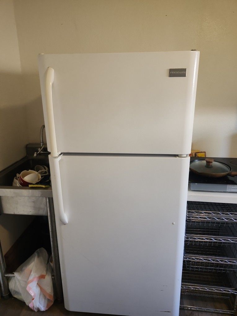 Frigidaire Refrigerator