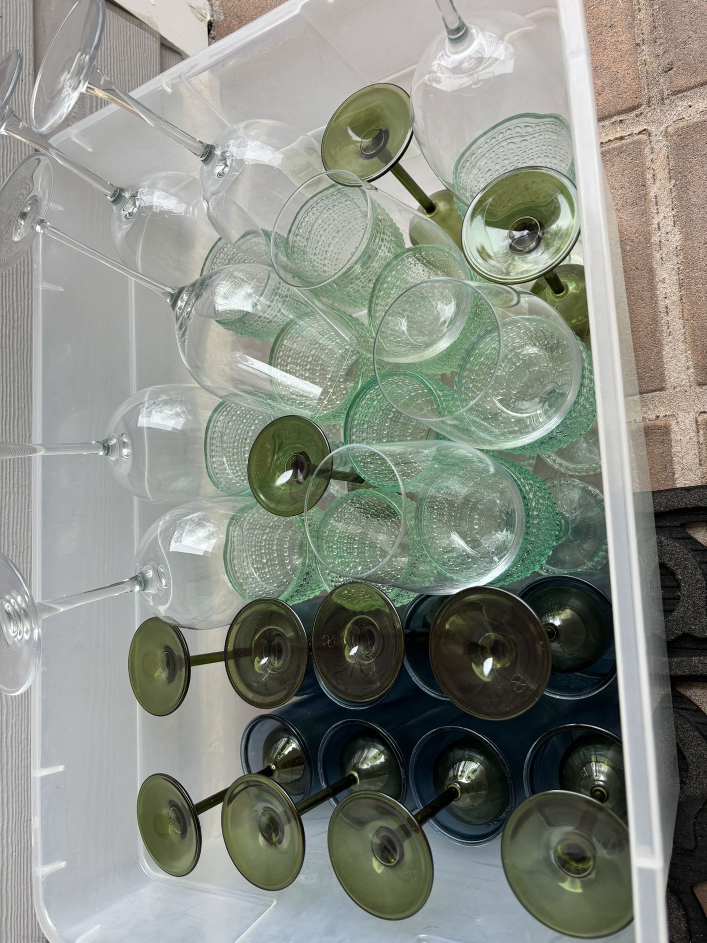 11 Champagne Flutes Green,