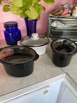 I think there’s a center dishes of the crockpots but I use them for other things like if you have a party event but this is an indoor yet separate lit