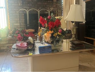 Coffee Table w/ two side tables