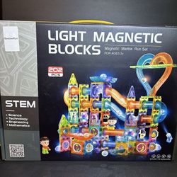 Light Magnetic marble run set