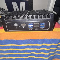 Vault 6 Port, Firewall Micro Appliance/Mini PC - Intel Dual Core, AES-NI, 32GB