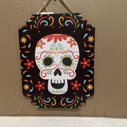 Halloween Hanging Skull Sign