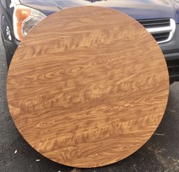 Table for 4-6 people