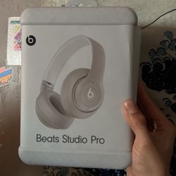 Beats Studio Pro 