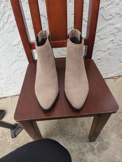 H&M Women Shoes (US 7)