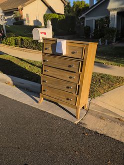 Free dresser