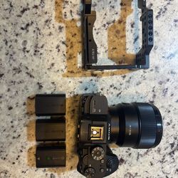 📸 Sony A7R III + 85mm f/1.4 Lens – Excellent Condition