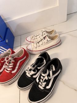 Shoes/ sneakers/ kids size -1