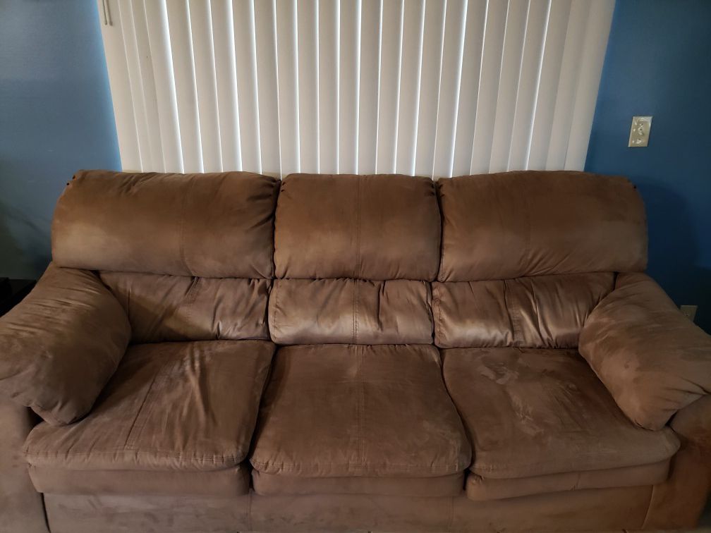 Brown micro suede couch set excellent condition