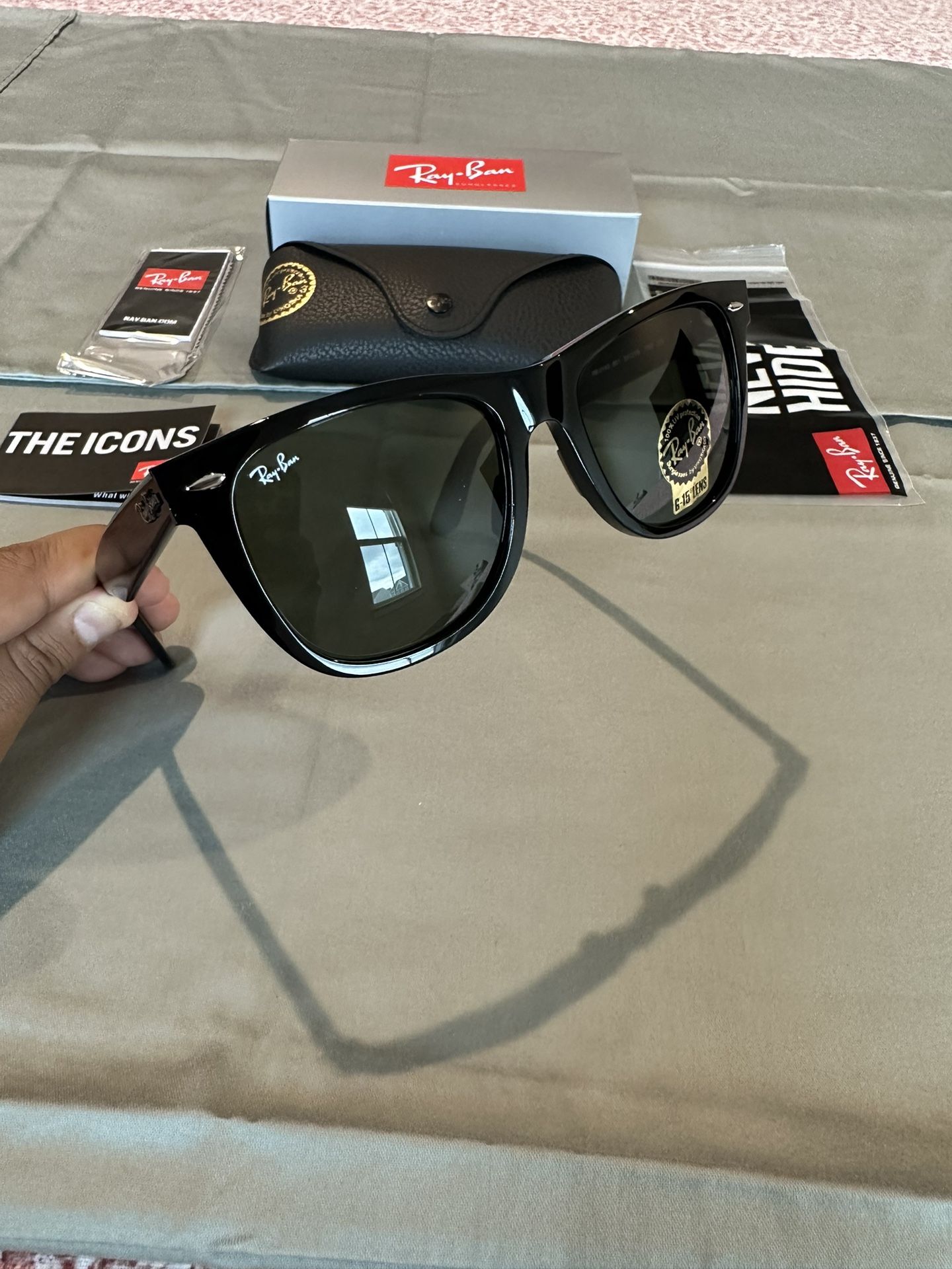 New RayBan Classic Wayfarer Sunglasses