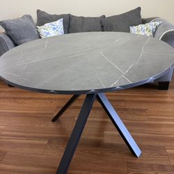 Round Dining Table 