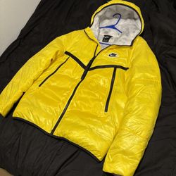 Nike yellow puffer jacket - Men’s   Size M (Men’s) 