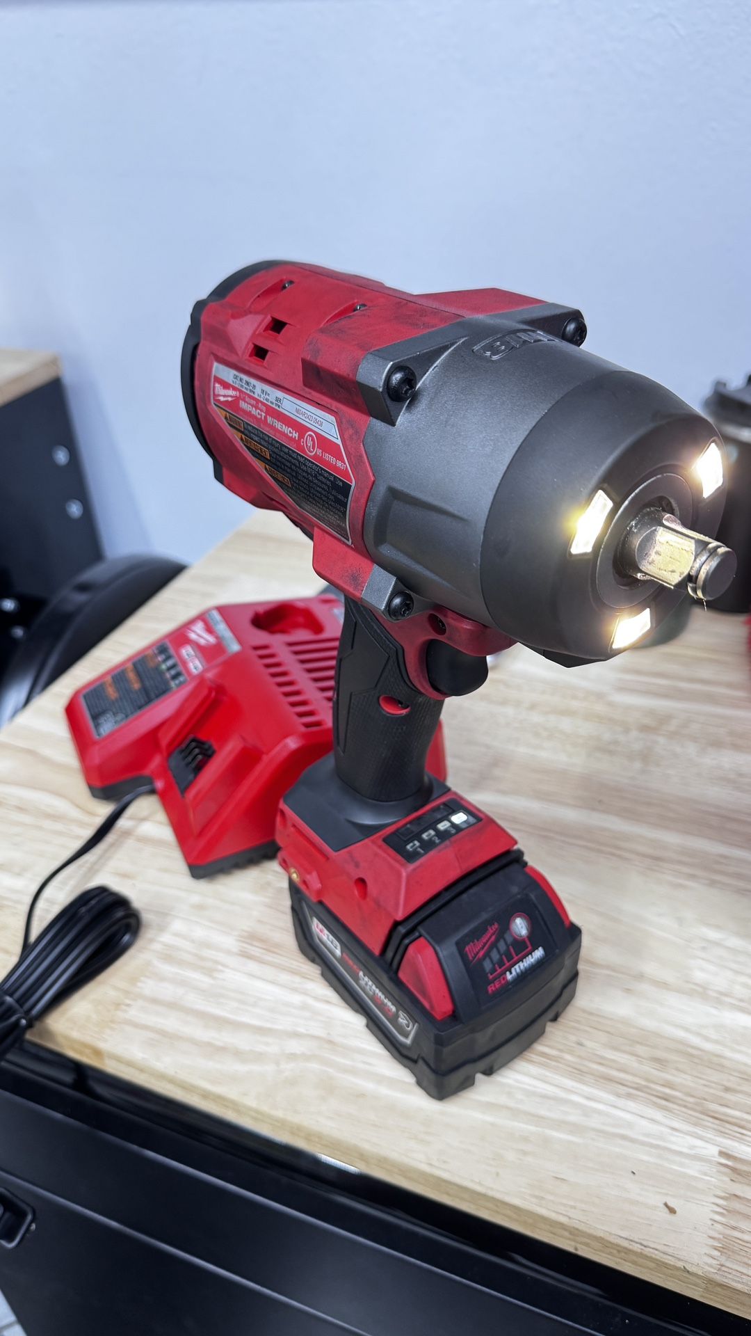 M18 FUEL 18V Lithium-Ion Brushless Cordless 1/2 in. Impact Wrench w/Friction