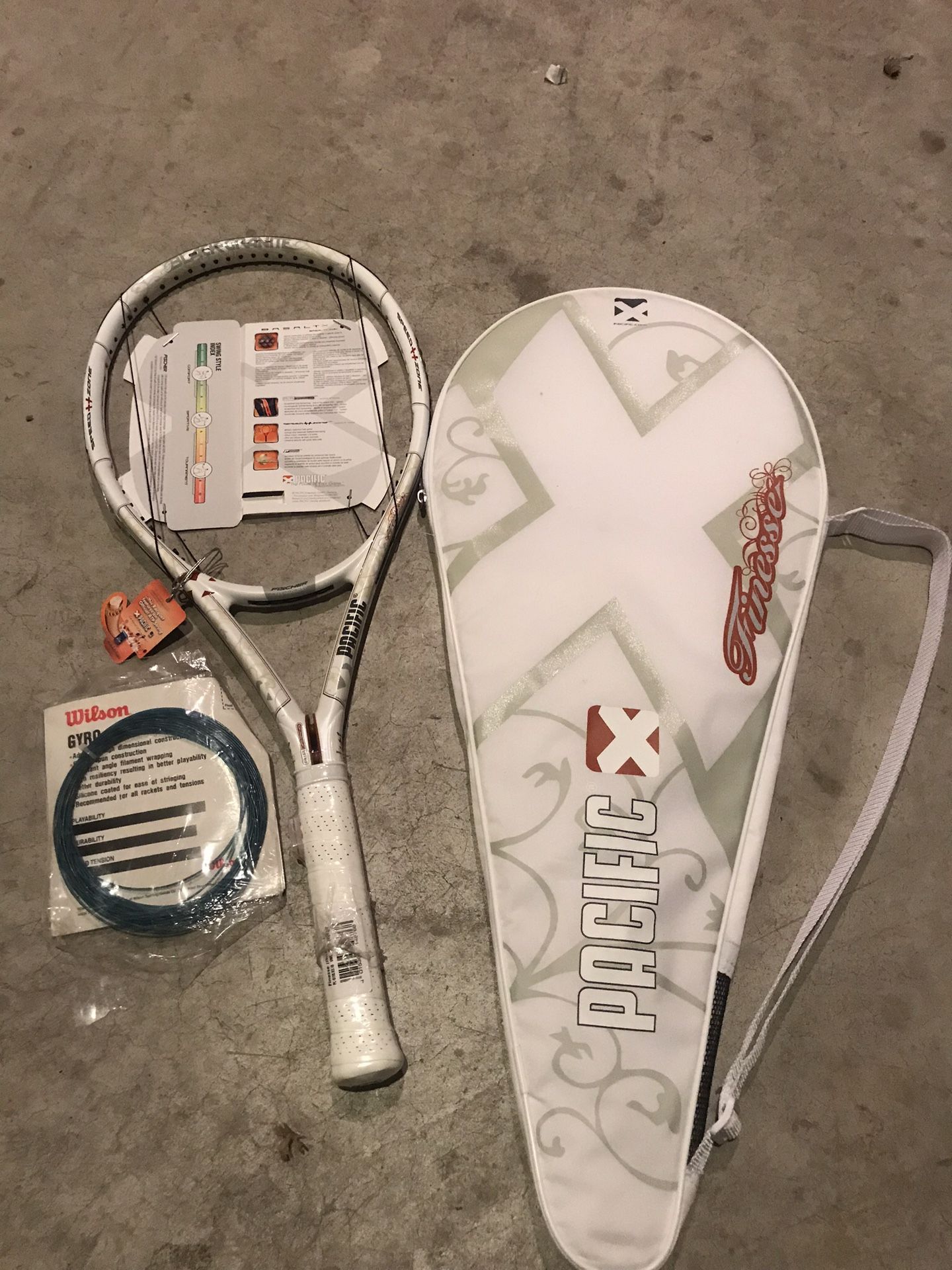 Tennis racket