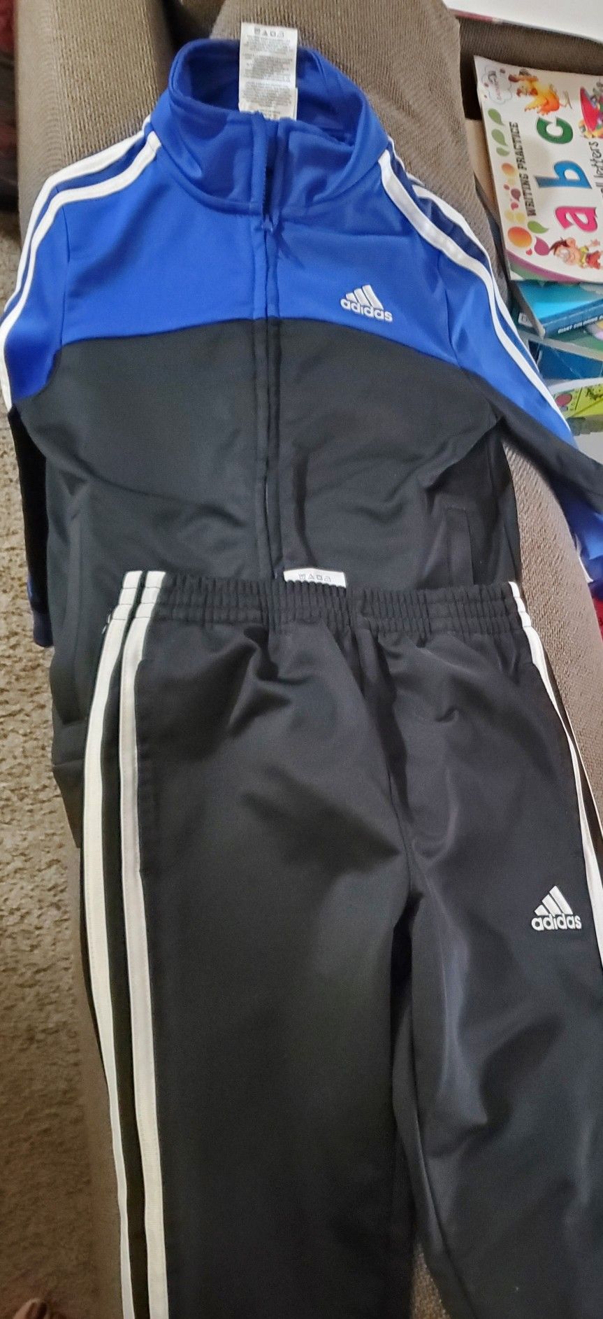 Adidas. Tracksuit. Kids 5