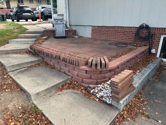 Red gardening blocks