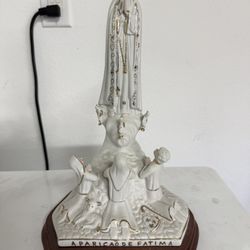 Porcelain statue of Our Lady of Fatima 