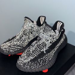 Yeezy 350 Onyx