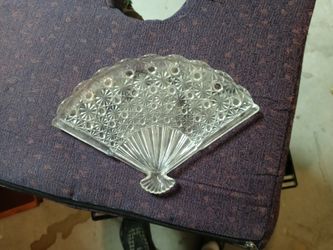 Glass fan dish